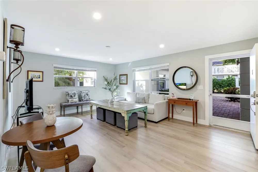10th Avenue #5 Naples, FL 34102