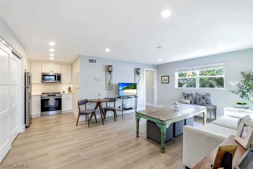10th Avenue #5 Naples, FL 34102