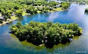 10418 KING ROAD Springfield Charter Township, MI 48350