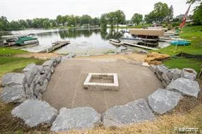 10418 KING ROAD Springfield Charter Township, MI 48350