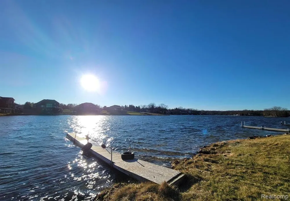 10418 KING ROAD Springfield Charter Township, MI 48350