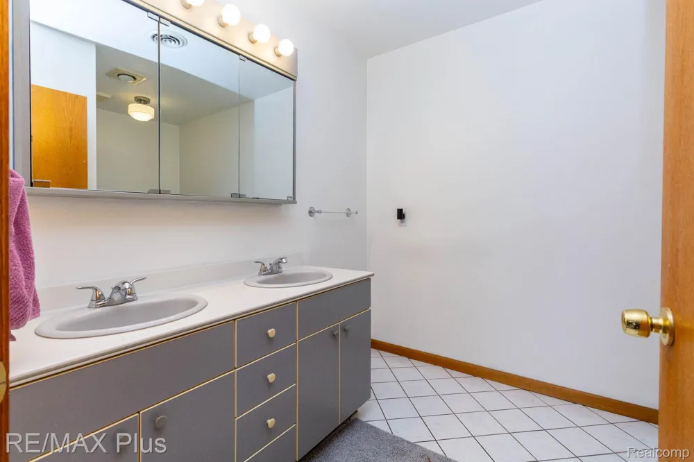 1380 Pratt Drive Elba Township, MI 48446
