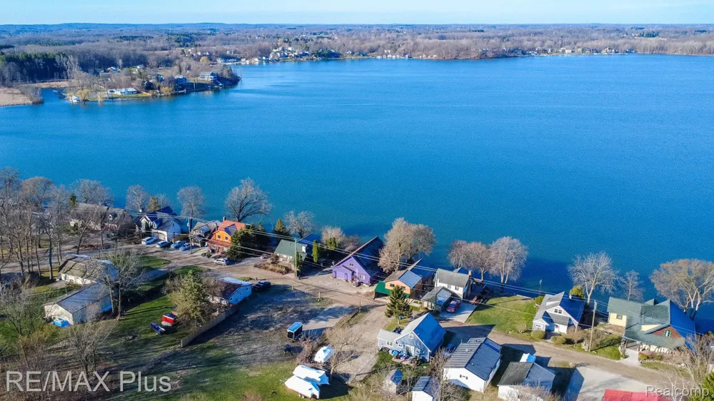 1380 Pratt Drive Elba Township, MI 48446