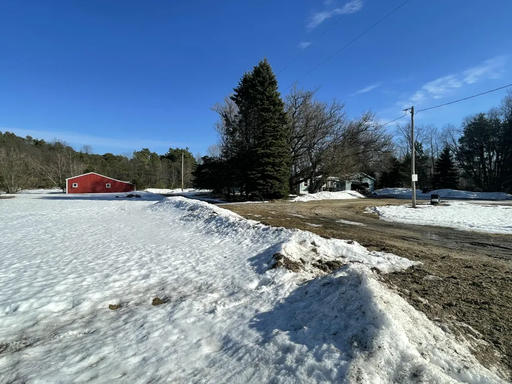 3008 Amber Road Victory Township, MI 49454