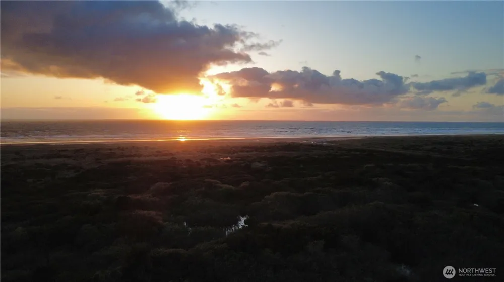 18 Haven Lane Copalis Beach, WA 98535
