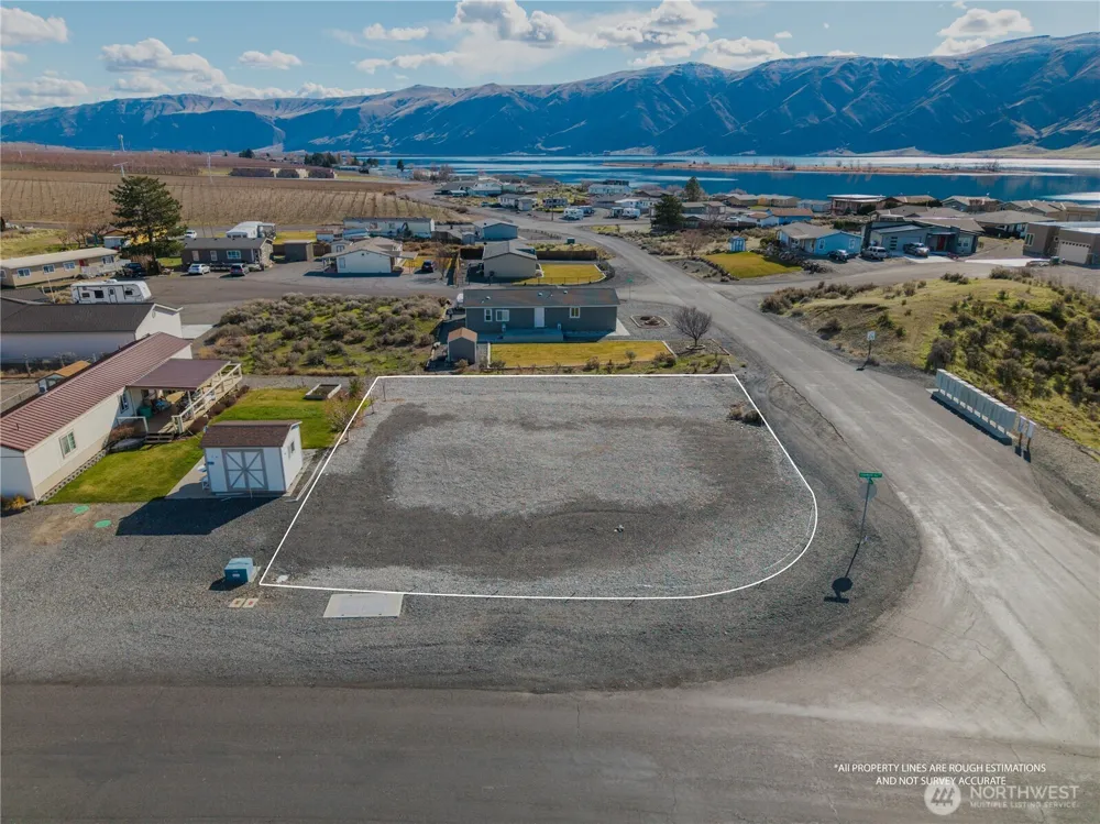 602 Edgewater Way SW Mattawa, WA 99349