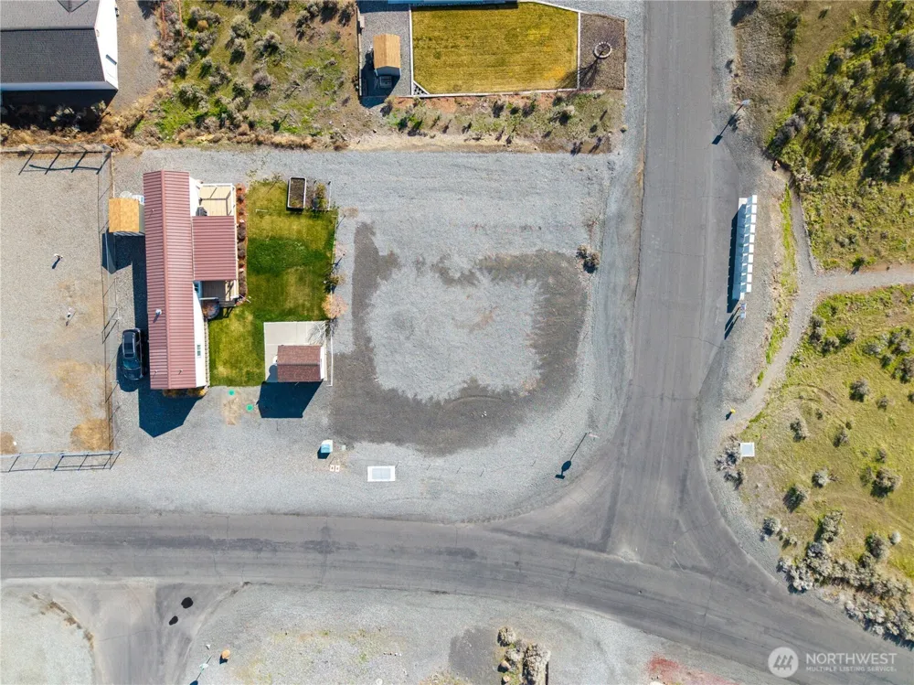 602 Edgewater Way SW Mattawa, WA 99349