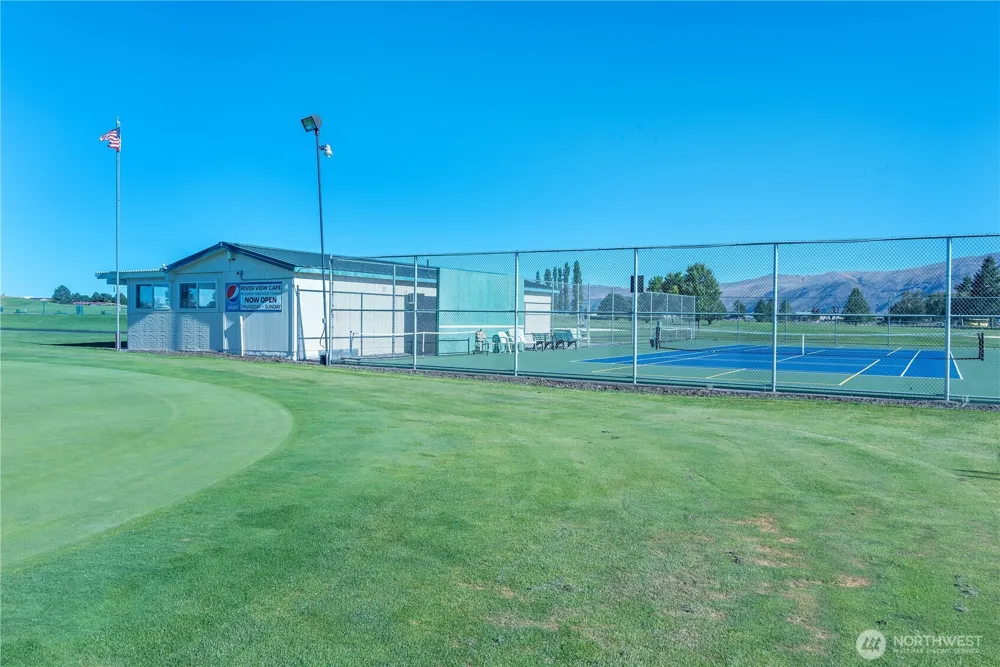 602 Edgewater Way SW Mattawa, WA 99349