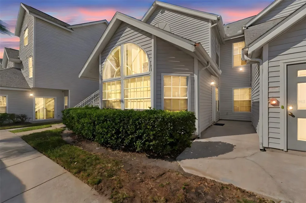 12245 ARMENIA GABLES CIRCLE #12245 Tampa, FL 33612