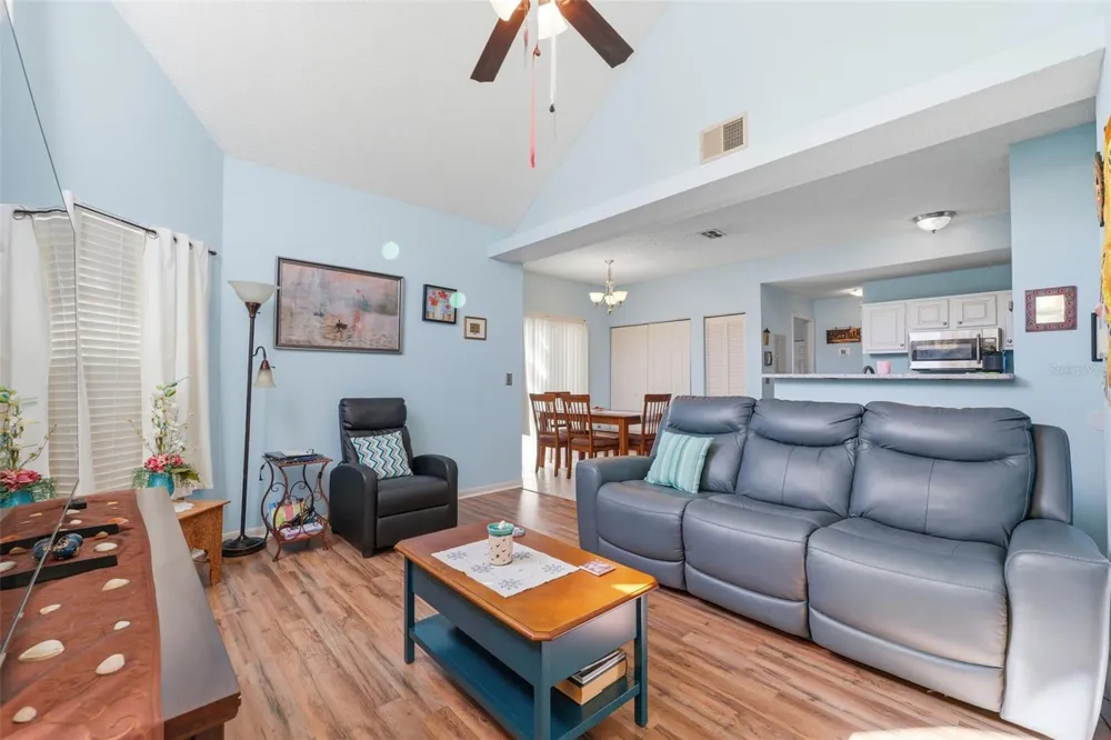 12245 ARMENIA GABLES CIRCLE #12245 Tampa, FL 33612