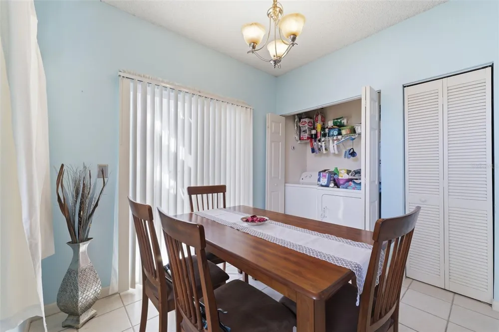 12245 ARMENIA GABLES CIRCLE #12245 Tampa, FL 33612