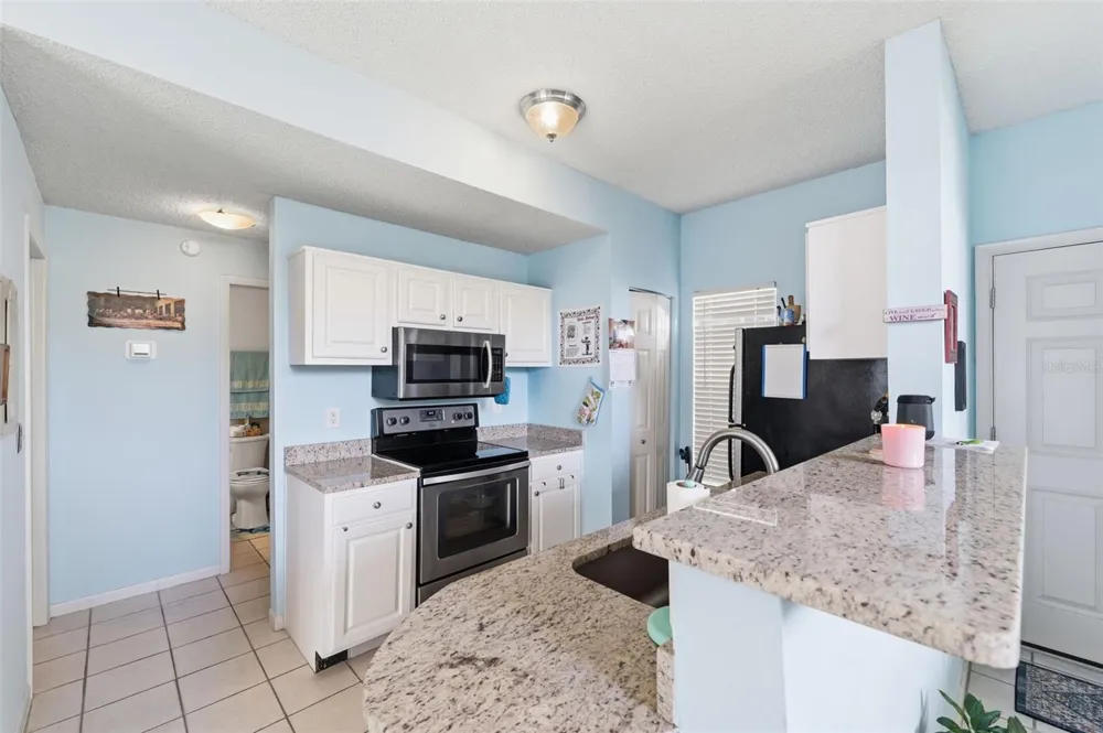 12245 ARMENIA GABLES CIRCLE #12245 Tampa, FL 33612
