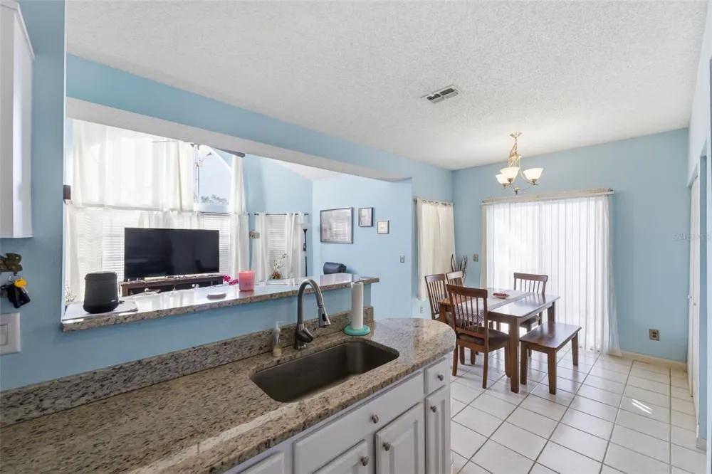 12245 ARMENIA GABLES CIRCLE #12245 Tampa, FL 33612