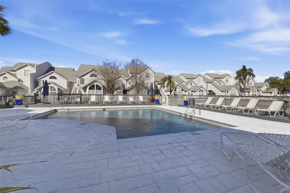 12245 ARMENIA GABLES CIRCLE #12245 Tampa, FL 33612