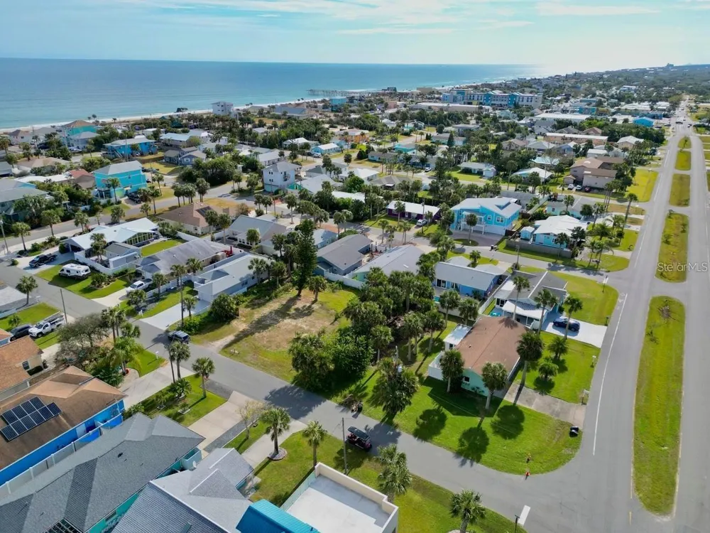 319 N 7TH ST Flagler Beach, FL 32136