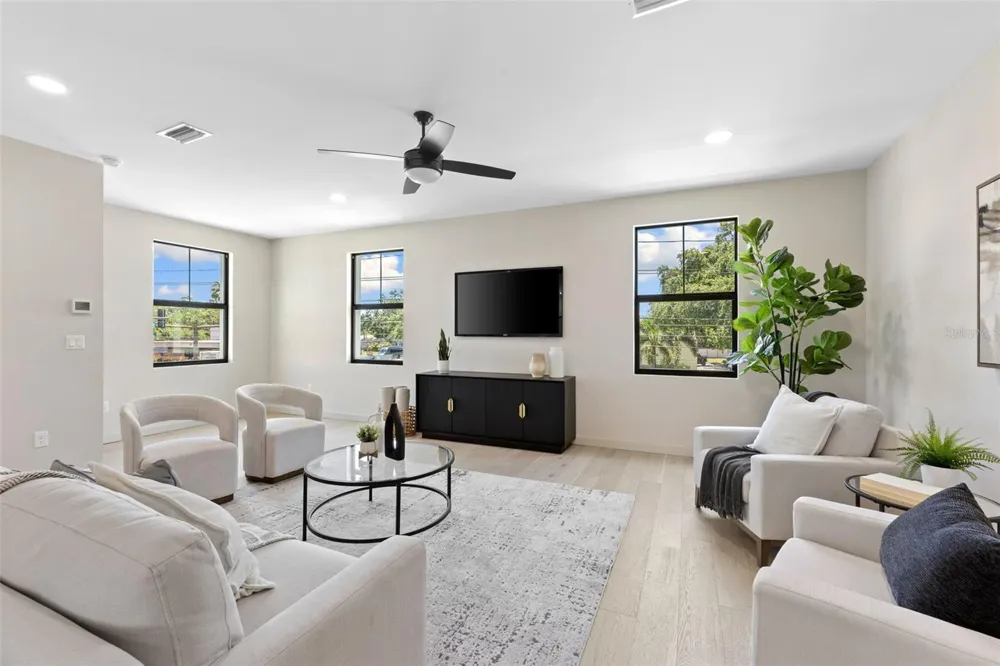 2211 16TH STREET St Petersburg, FL 33704