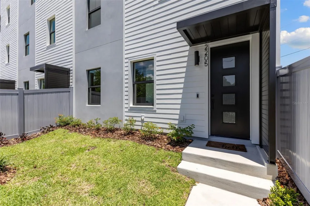 2211 16TH STREET St Petersburg, FL 33704