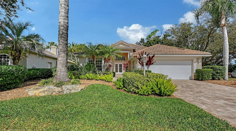 7318 WINDEMERE LANE University Park, FL 34201