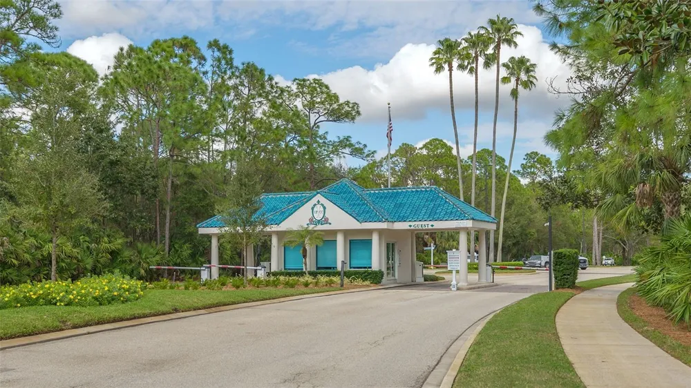 7318 WINDEMERE LANE University Park, FL 34201