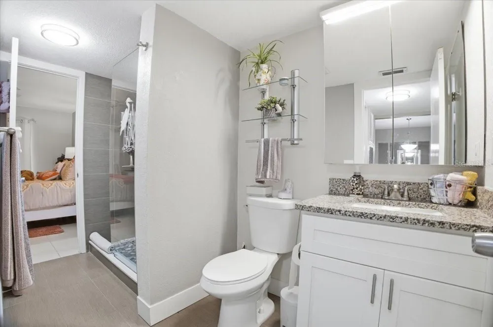 3710 LAKE BAYSHORE DRIVE #k416 Bradenton, FL 34205
