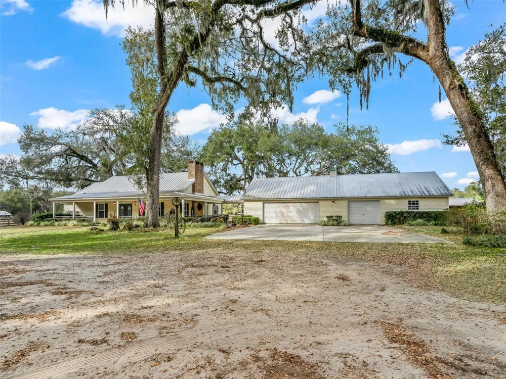 4430 CR 542H Bushnell, FL 33513