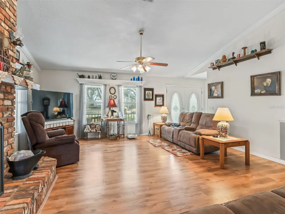 4430 CR 542H Bushnell, FL 33513