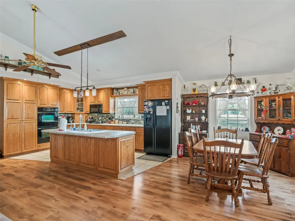 4430 CR 542H Bushnell, FL 33513