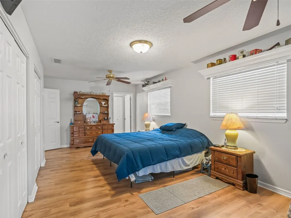 4430 CR 542H Bushnell, FL 33513