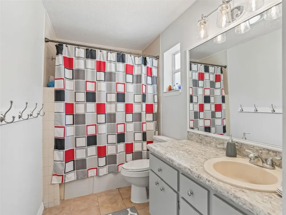 4430 CR 542H Bushnell, FL 33513