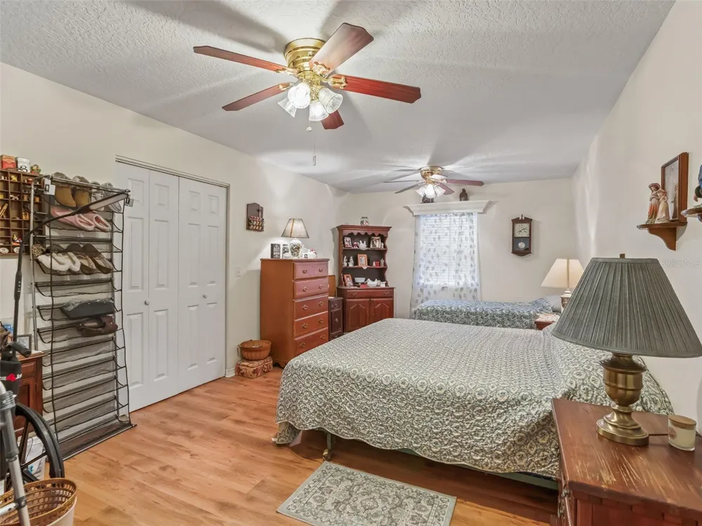 4430 CR 542H Bushnell, FL 33513