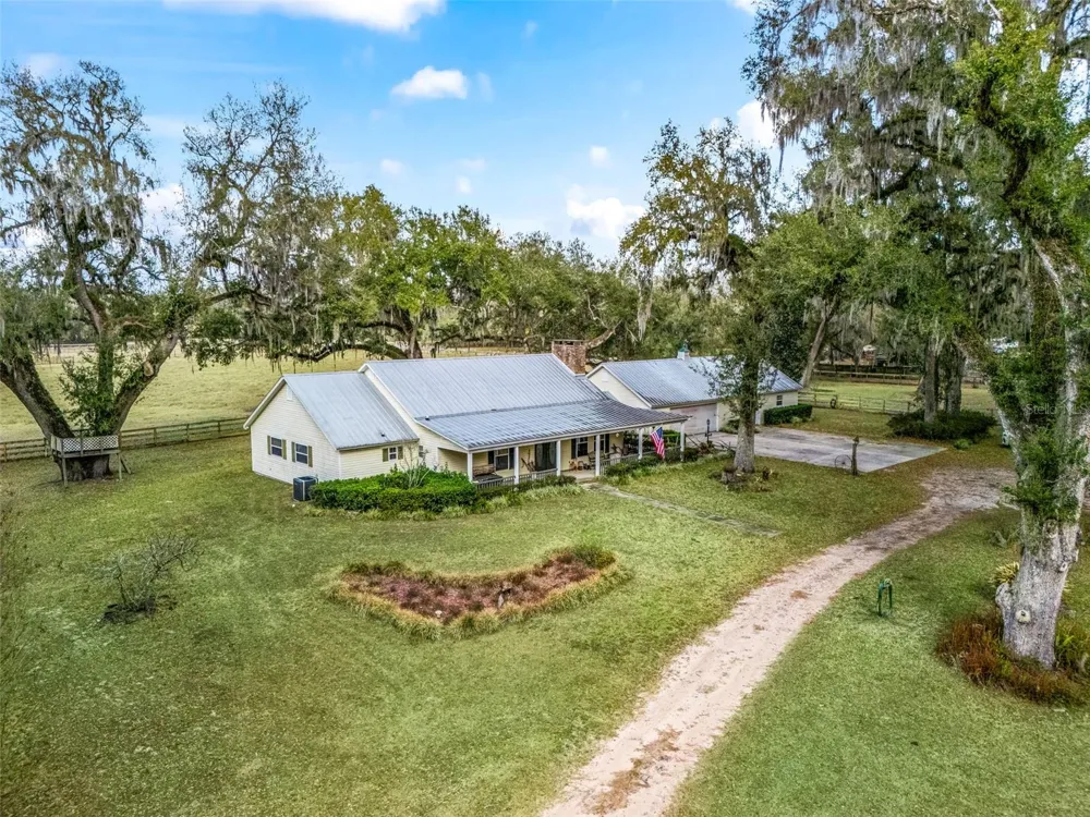 4430 CR 542H Bushnell, FL 33513