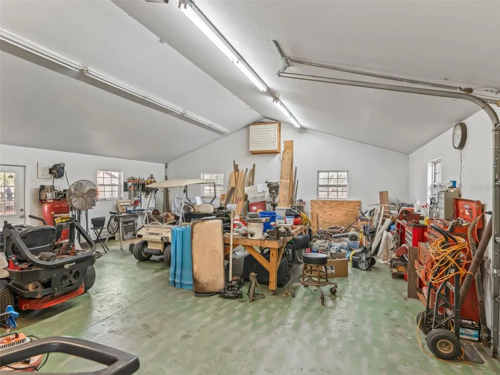 4430 CR 542H Bushnell, FL 33513
