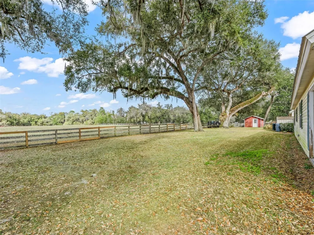 4430 CR 542H Bushnell, FL 33513
