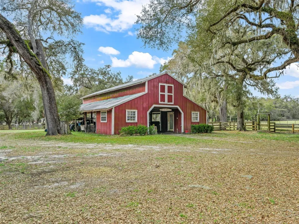 4430 CR 542H Bushnell, FL 33513