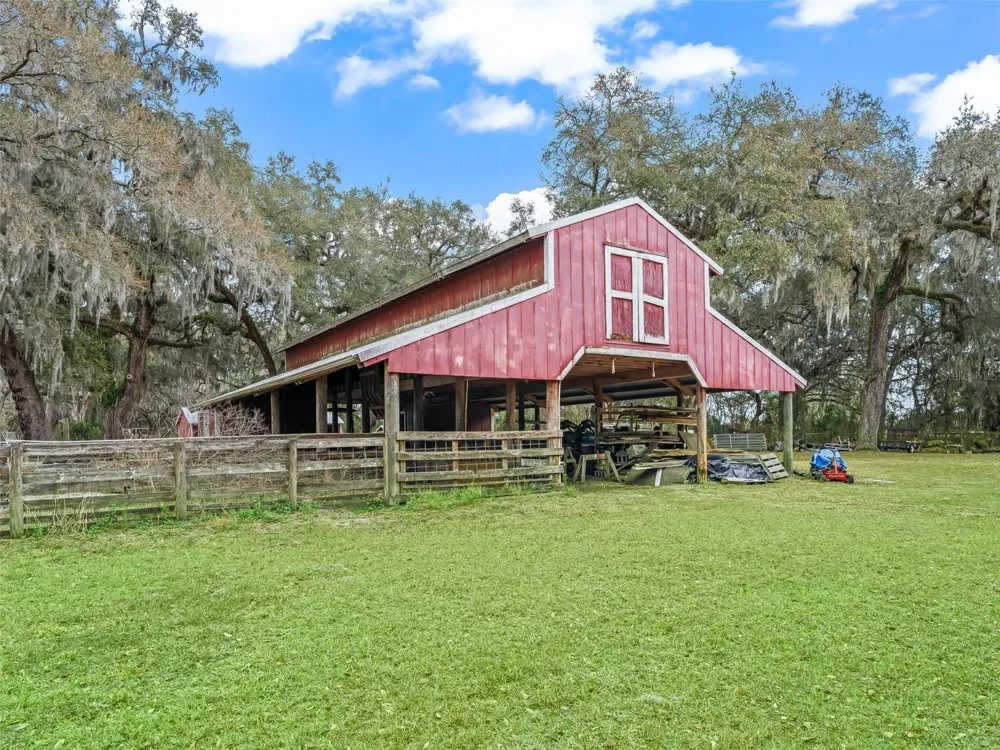 4430 CR 542H Bushnell, FL 33513