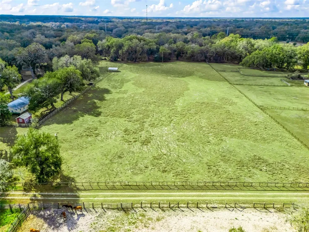 4430 CR 542H Bushnell, FL 33513