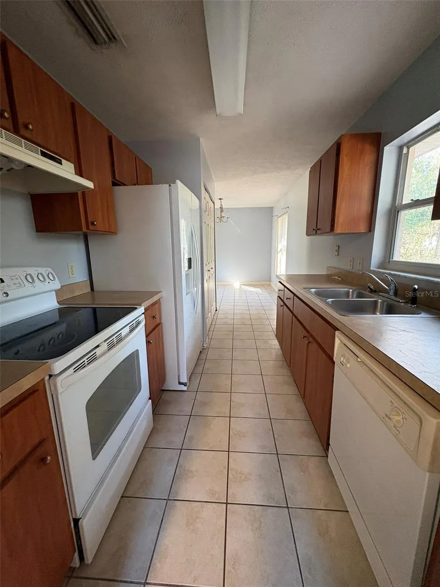 2060 NW 42ND STREET ocala, FL 34475