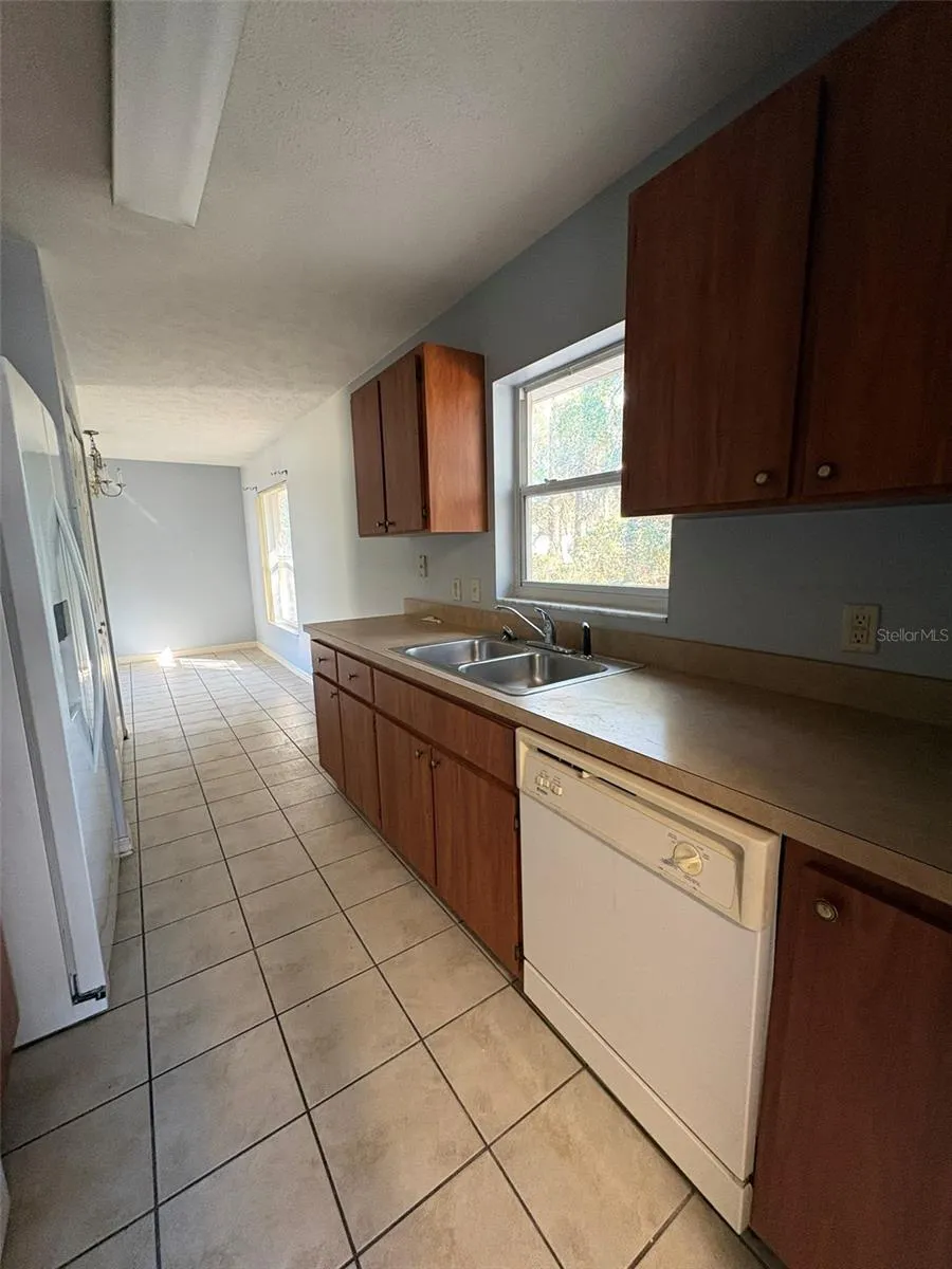 2060 NW 42ND STREET ocala, FL 34475