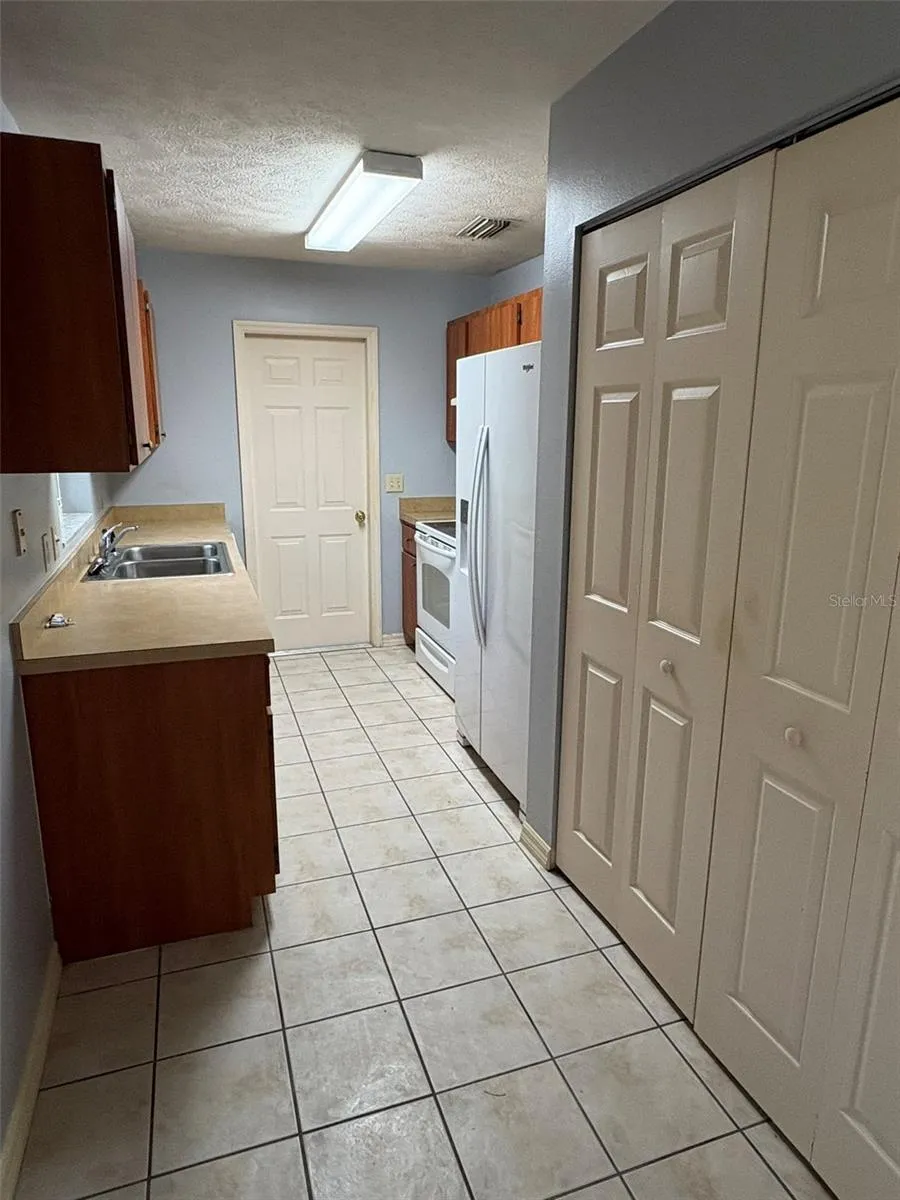 2060 NW 42ND STREET ocala, FL 34475