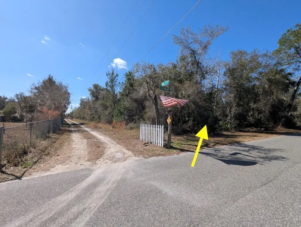 COCHRAN ROAD Geneva, FL 32732