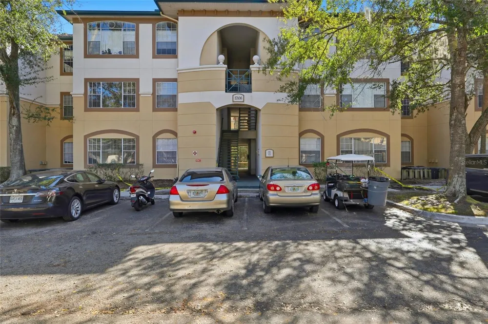 17106 CARRINGTON PARK DRIVE #623 Tampa, FL 33647