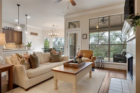 7800 Southwest Parkway #412