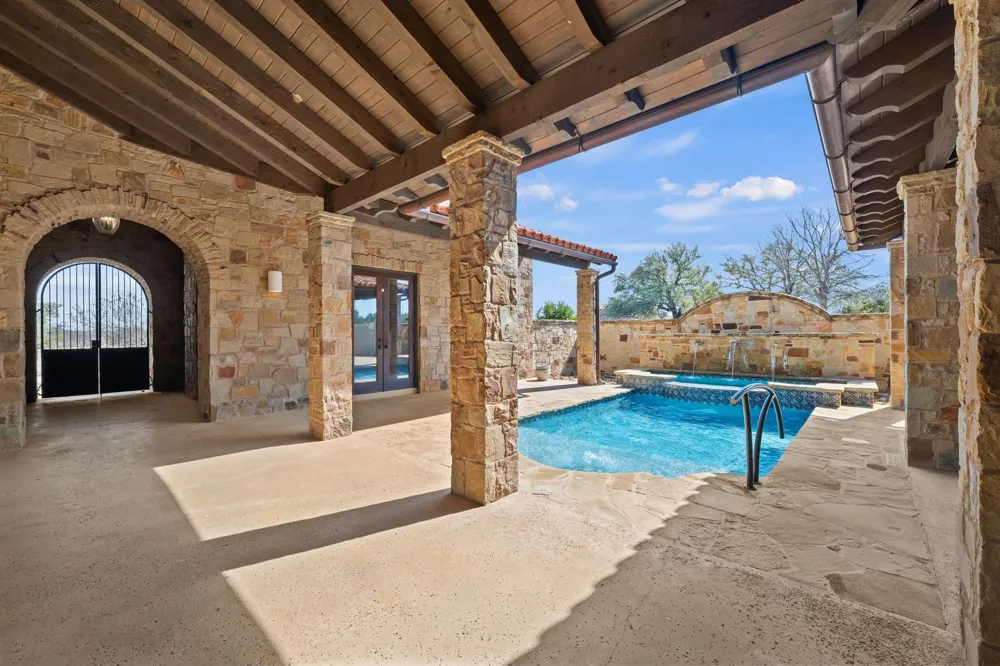 444 La Serena Loop Horseshoe Bay, TX 78657