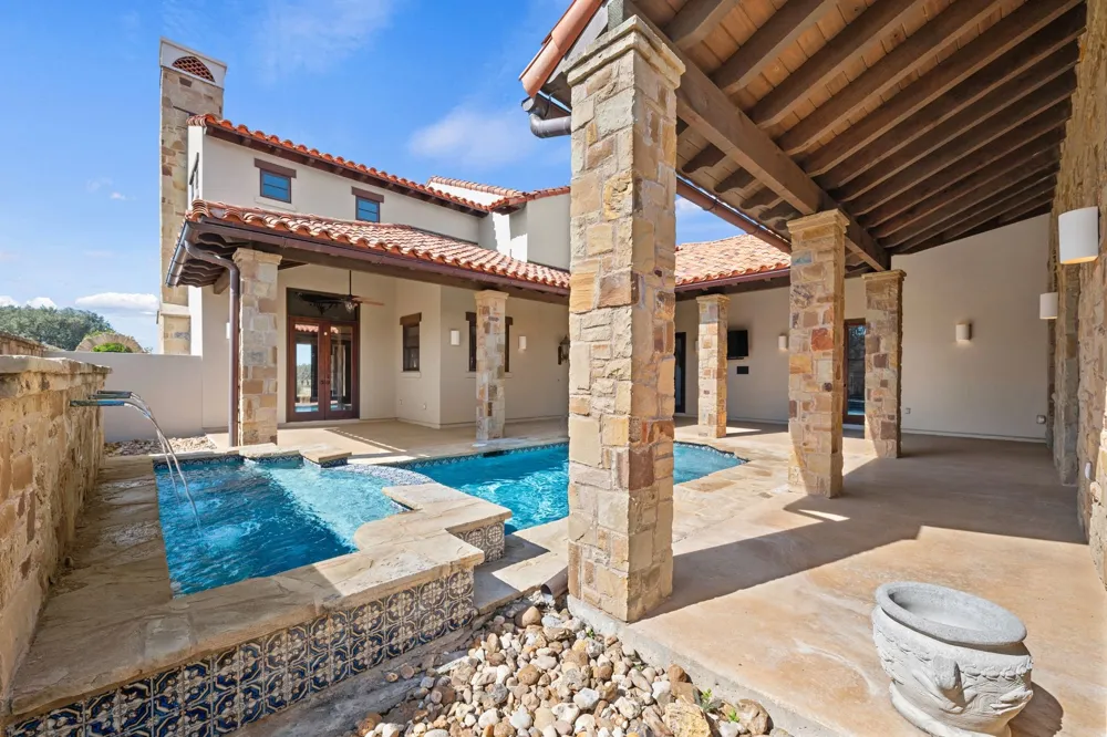 444 La Serena Loop Horseshoe Bay, TX 78657
