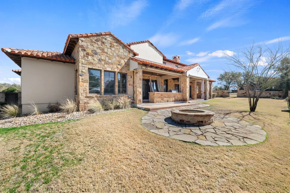 444 La Serena Loop Horseshoe Bay, TX 78657