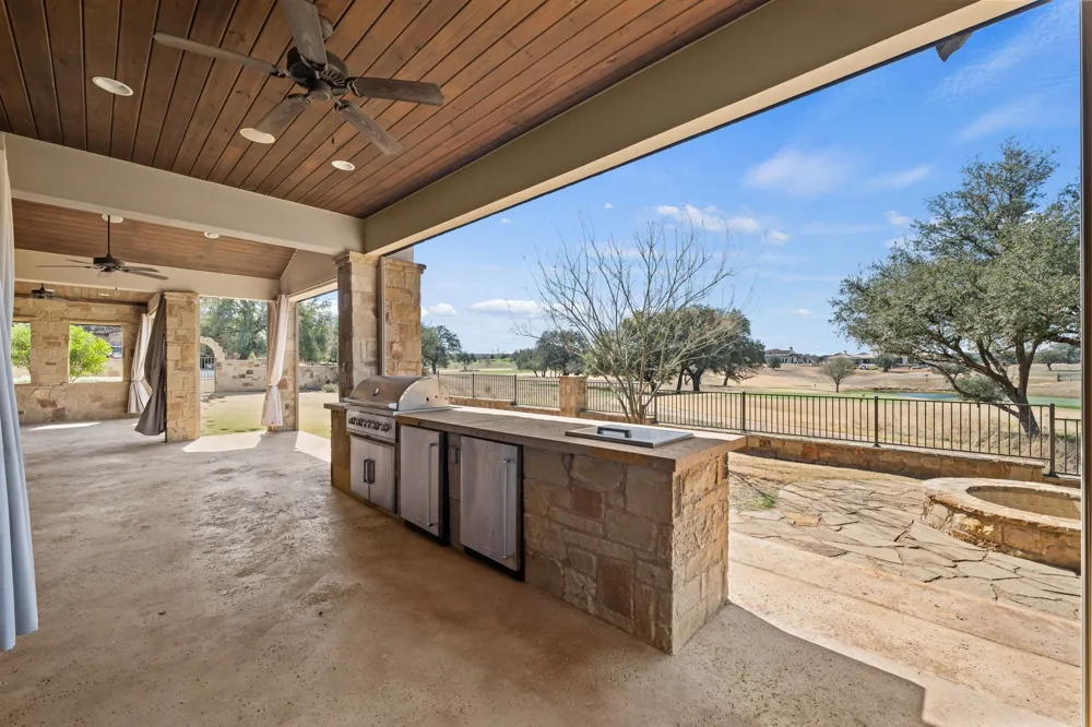 444 La Serena Loop Horseshoe Bay, TX 78657