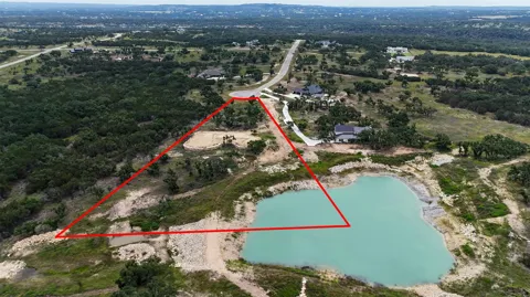 305 W Dripping View Court