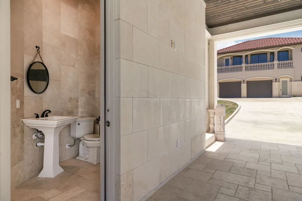 17011 E Darleen Drive Leander, TX 78641