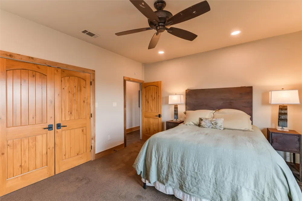 3019 S Highway 16 Llano, TX 78643