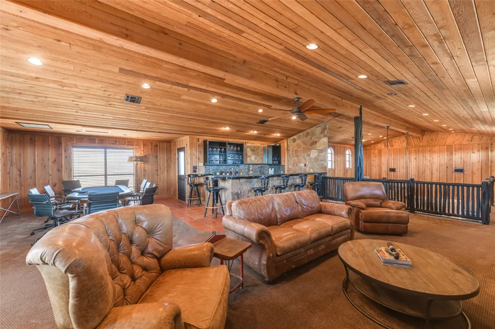 3019 S Highway 16 Llano, TX 78643